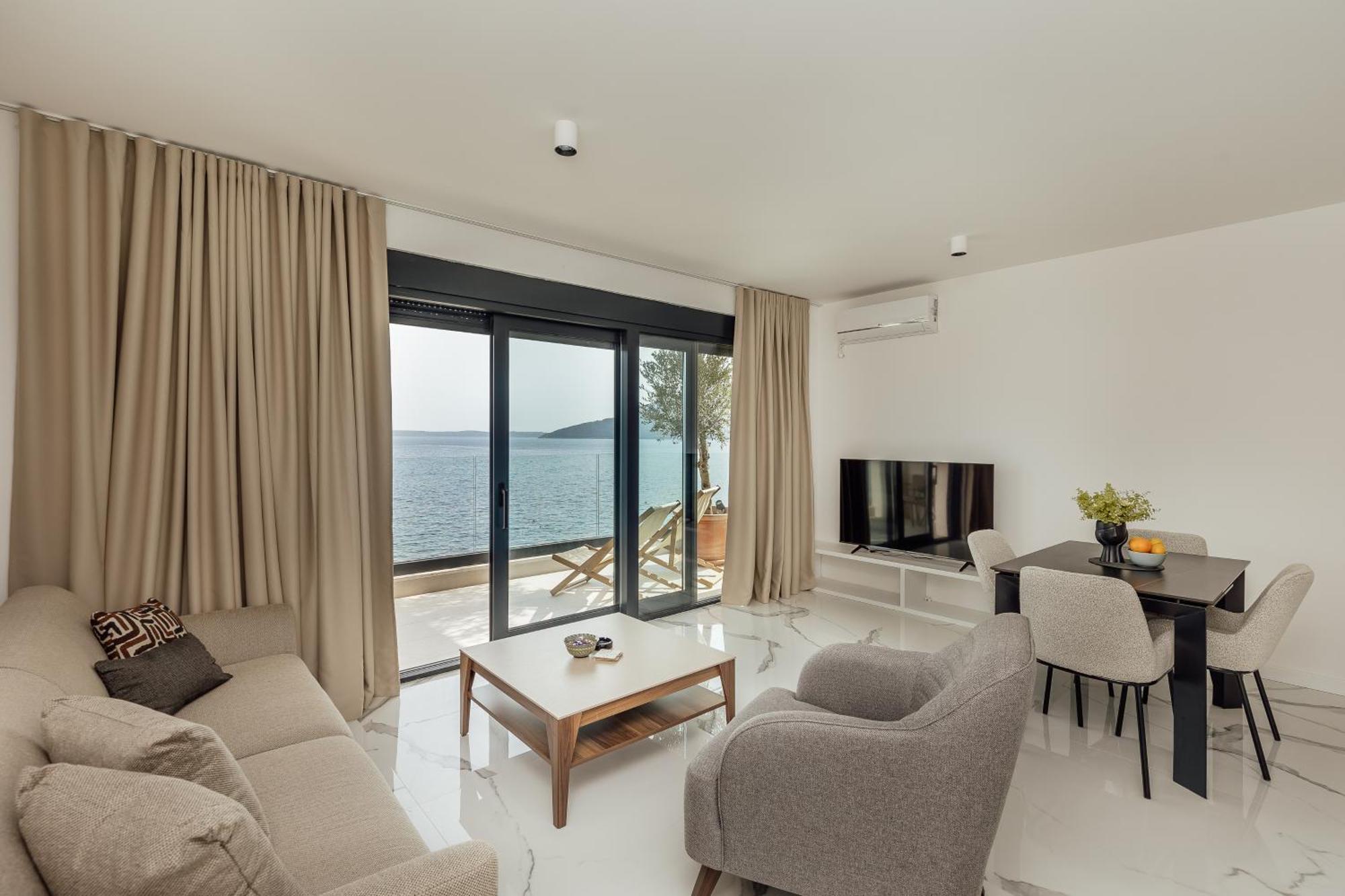 Savina Beachfront Oasis Herceg Novi Exterior photo