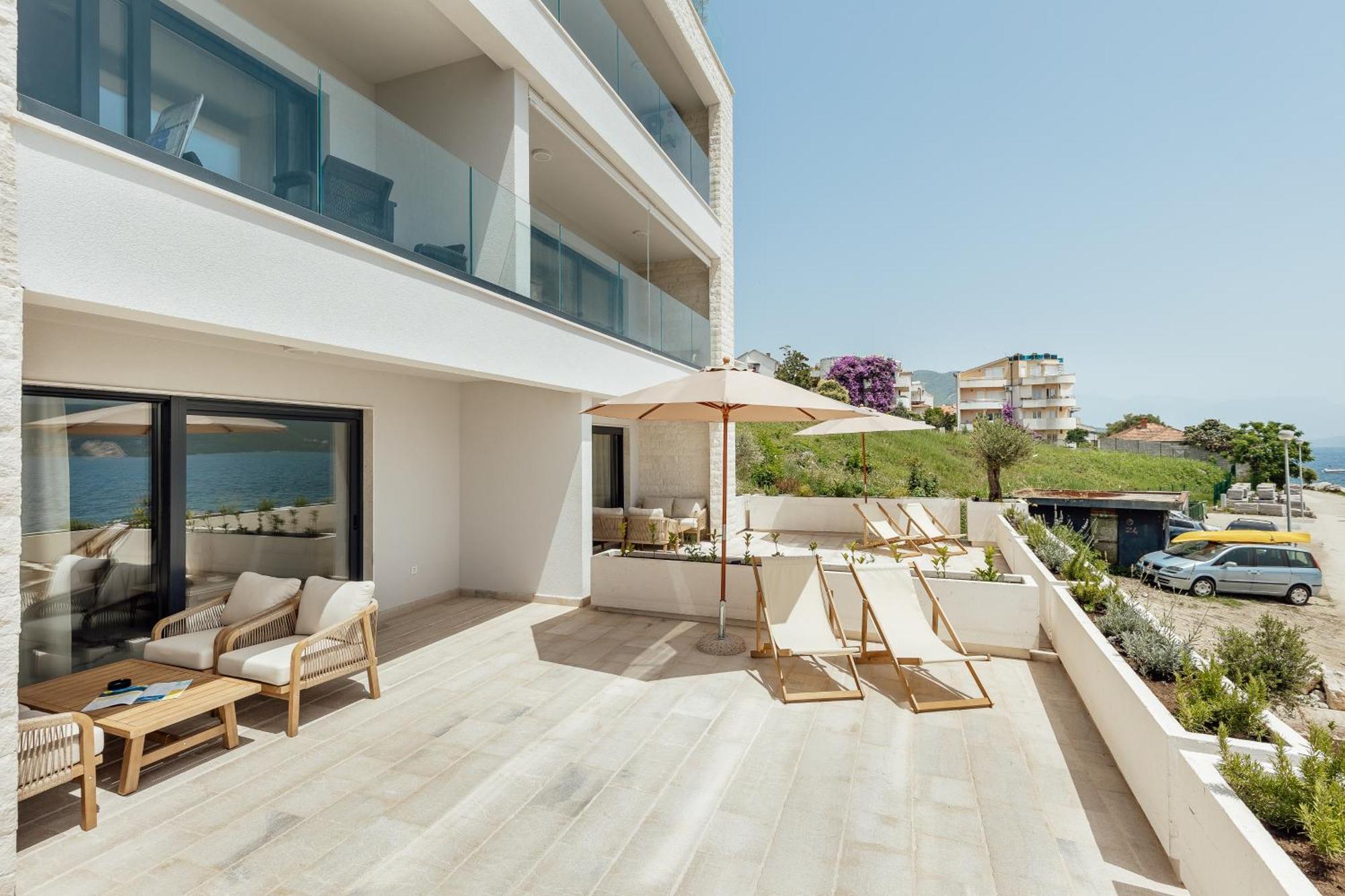 Savina Beachfront Oasis Herceg Novi Exterior photo